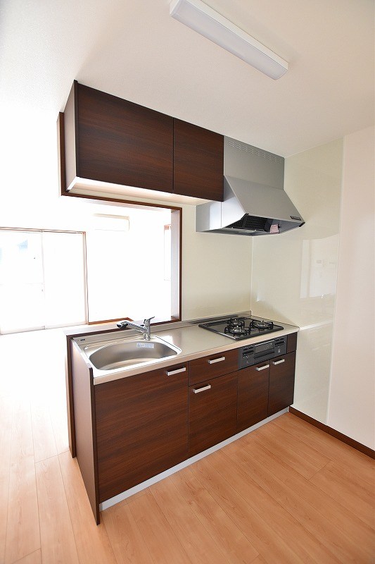 ハイヒルズ下曽根   キッチン
