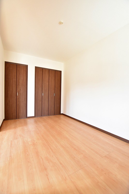 ハイヒルズ下曽根   ベッドルーム