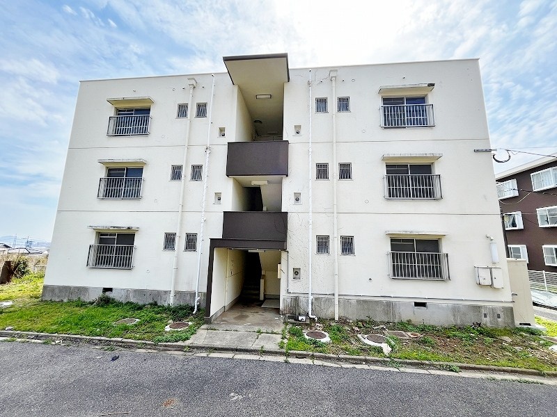 ヴィラナリー小倉南 E2号室 外観