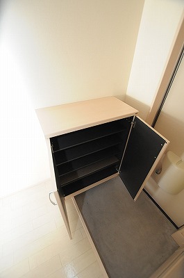 AZURE日明(アジュール日明)  玄関