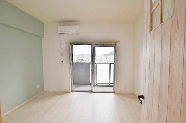 アクシオ三萩野 リビング