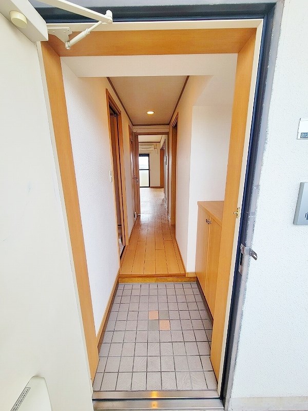 エヴァーグリーンＮ 玄関