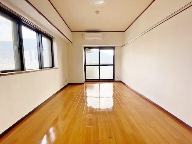 アルゴヴィラージュ八幡駅前   リビング