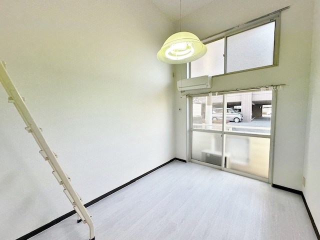 アップルハウス井堀　Ｂ棟   リビング