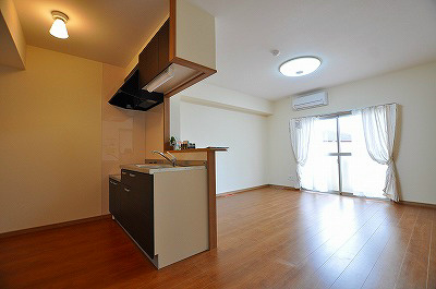 ユーミーシャルマン  リビング