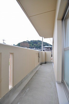 ユーミーシャルマン  ベランダ