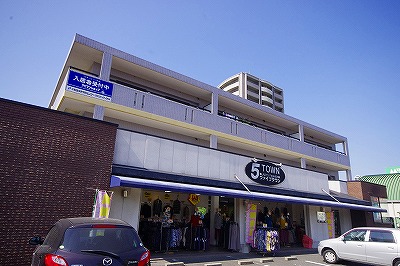 ナセールリベルタ 201号室 外観