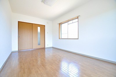 リバーサイド板櫃    ベッドルーム