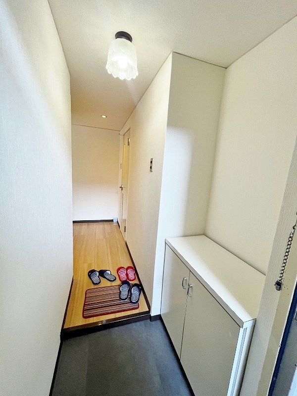 リビエラハイツ 玄関