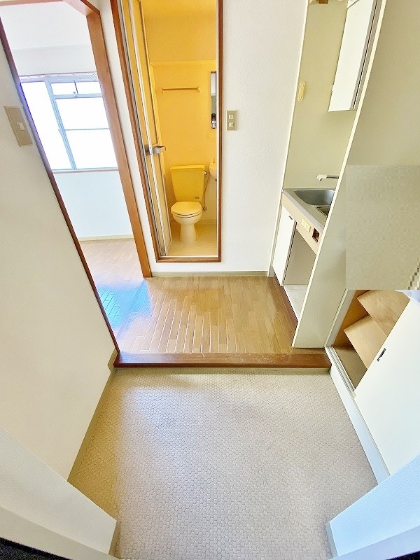 イーグルビル 玄関