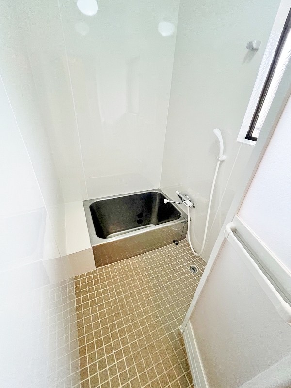 長行西戸建 風呂画像