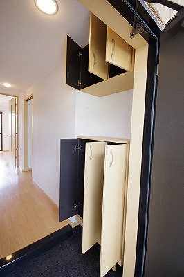 ディアベルジュ  玄関