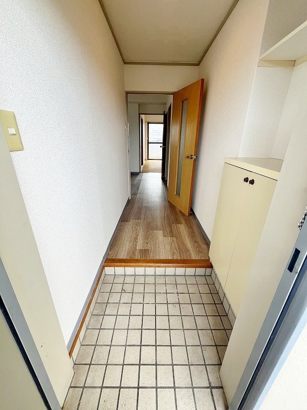 ハイゼニック若園 玄関