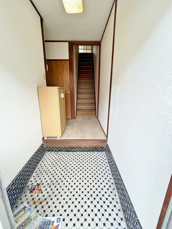 メゾネットミヤムラ  玄関