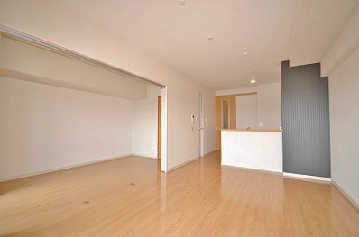 ウイングス三萩野 リビング