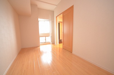 ウイングス三萩野 ベッドルーム