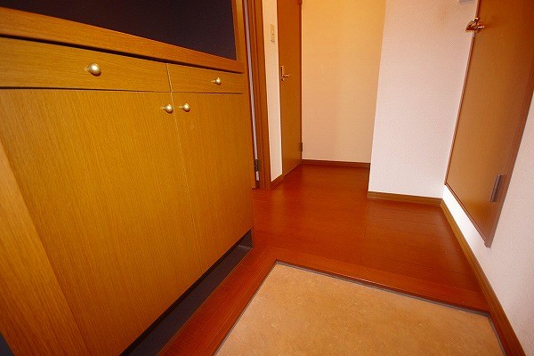 セジュール壱号館 玄関