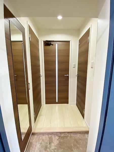 リュシオールレジデンス 玄関