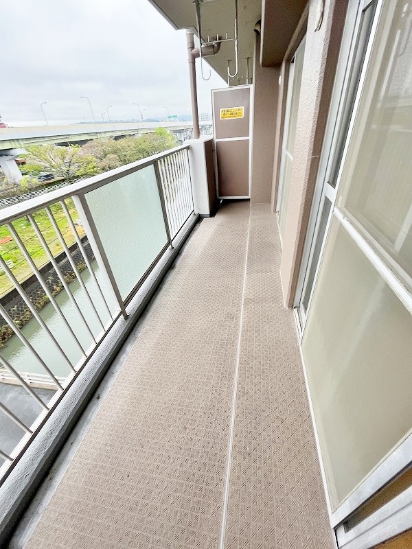 ペルル湯川新町 弐番館　 ベランダ