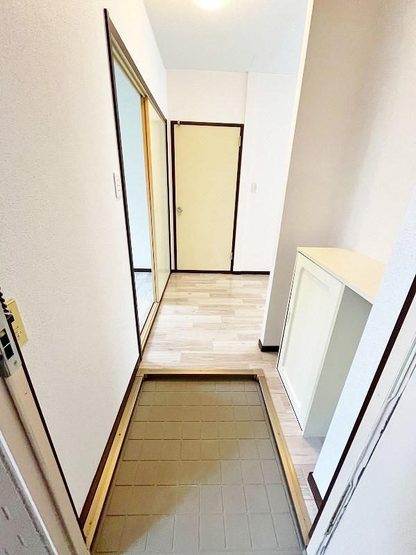 サクセス葛原　Ａ棟 玄関