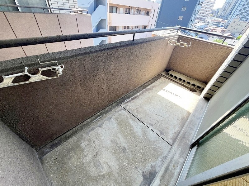 オブリックビル ベランダ