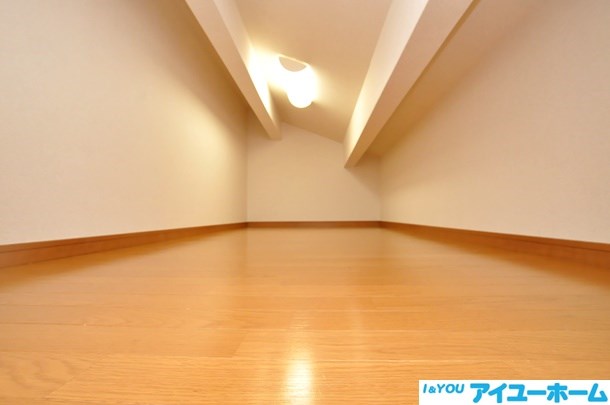 グッドライフ折尾  ベッドルーム