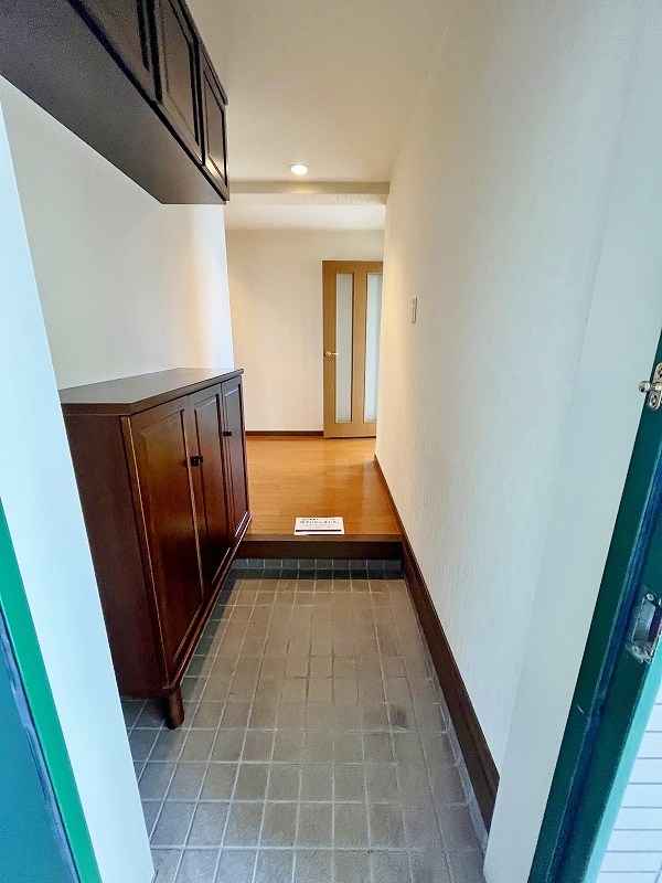 メゾンモンブラン富野台壱番館　C棟 玄関