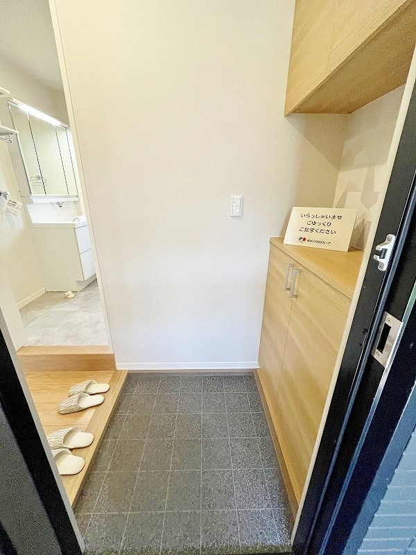 シュロス赤坂 玄関