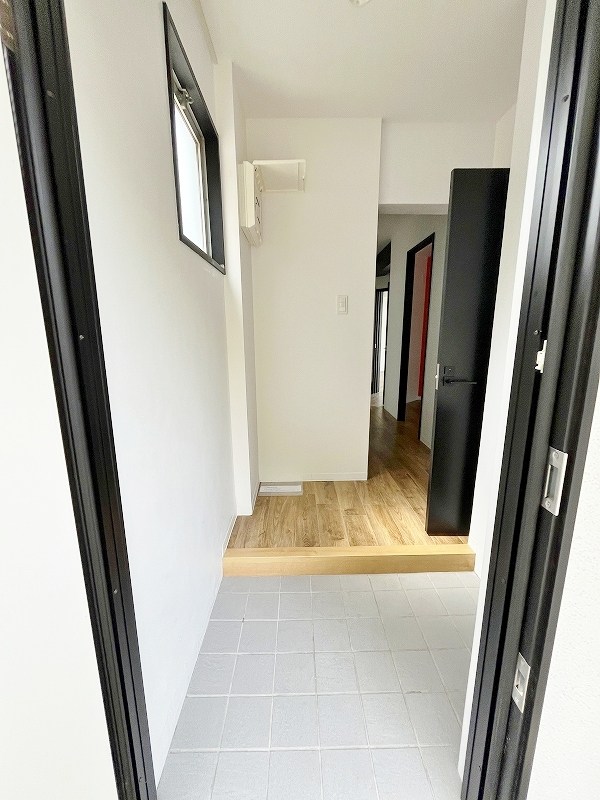 須賀町アパートメント 玄関