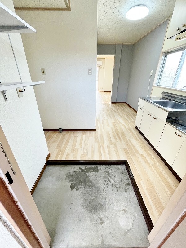 クライムハイツ寿山   玄関