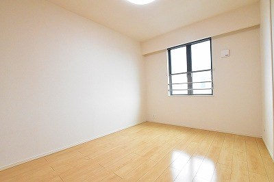 エクスクルーシブⅢ ベッドルーム