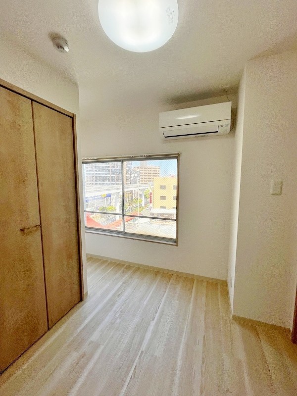 三萩野ビル   ベッドルーム