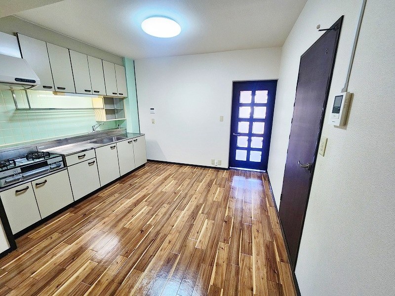 島名第五コーポ リビング