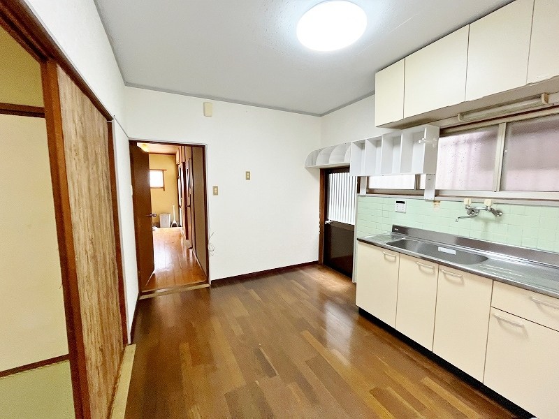 沼緑町貸家 リビング