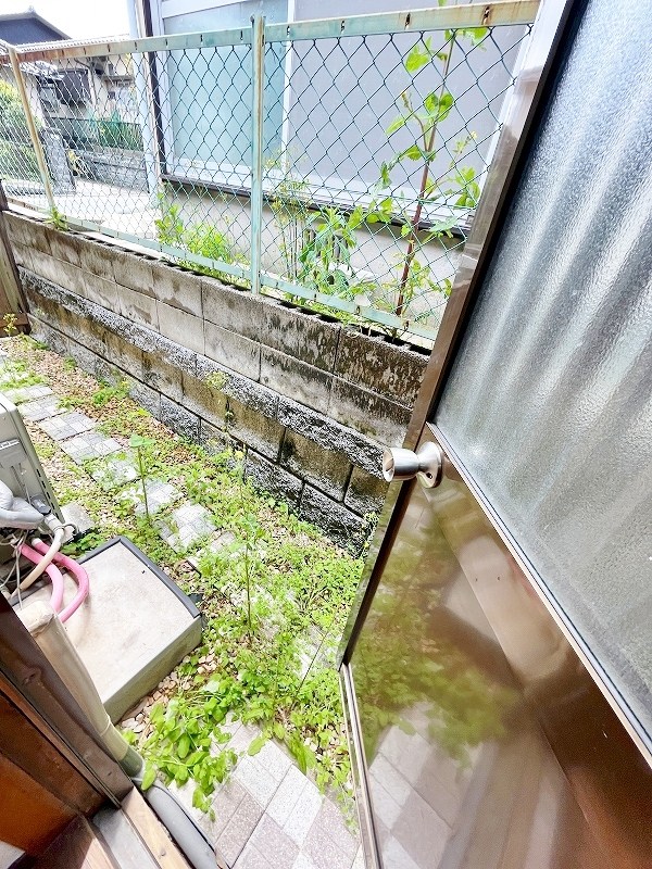 沼緑町貸家 ベランダ