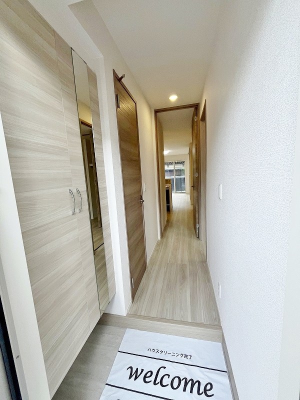 D-ROOM　N.T 玄関