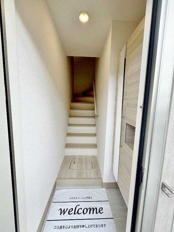 D-ROOM　N.T 玄関