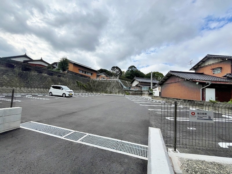 D-ROOM　N.T 駐車場