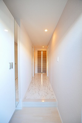 シャインプラス 玄関
