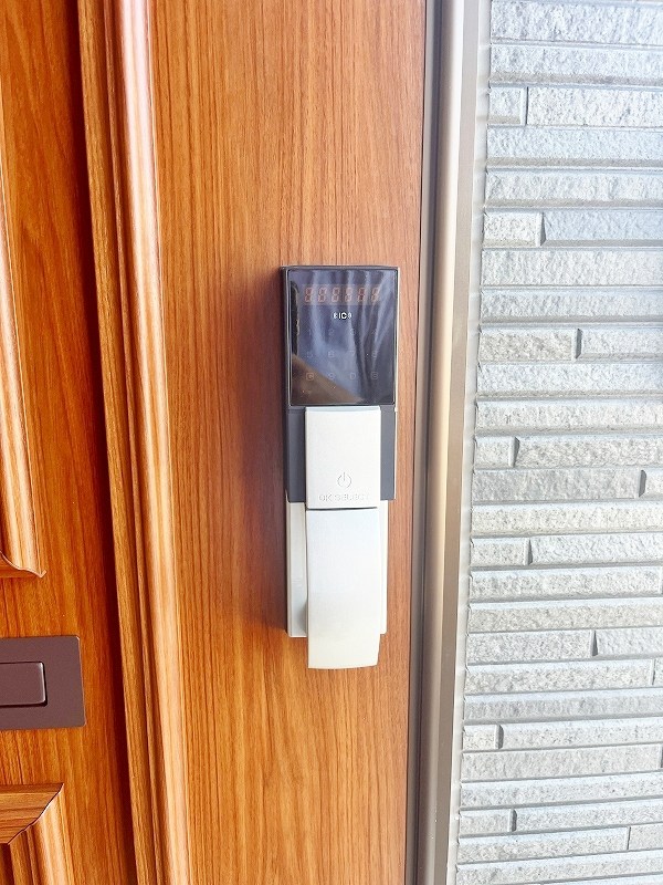 ヴェルデメゾン  玄関