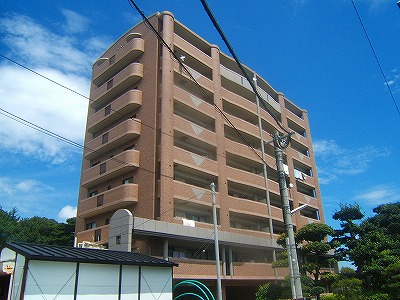 アヌビアス紫川  103号室 外観