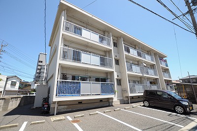 グリーンマンション 203号室 外観