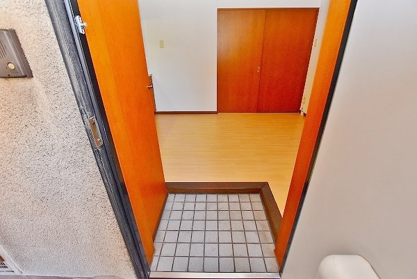 第61川崎ビル  玄関
