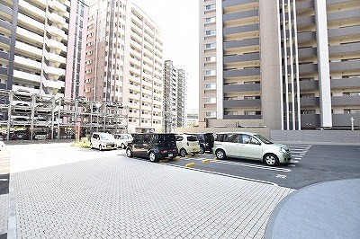 ギャラン竪町 駐車場