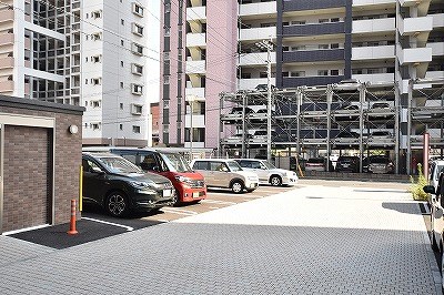 ギャラン竪町 駐車場