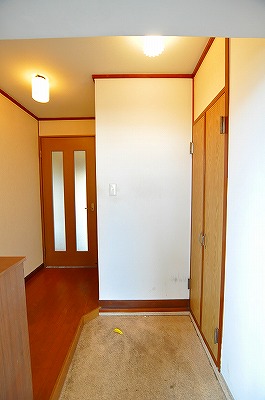 ベルガ足立 玄関