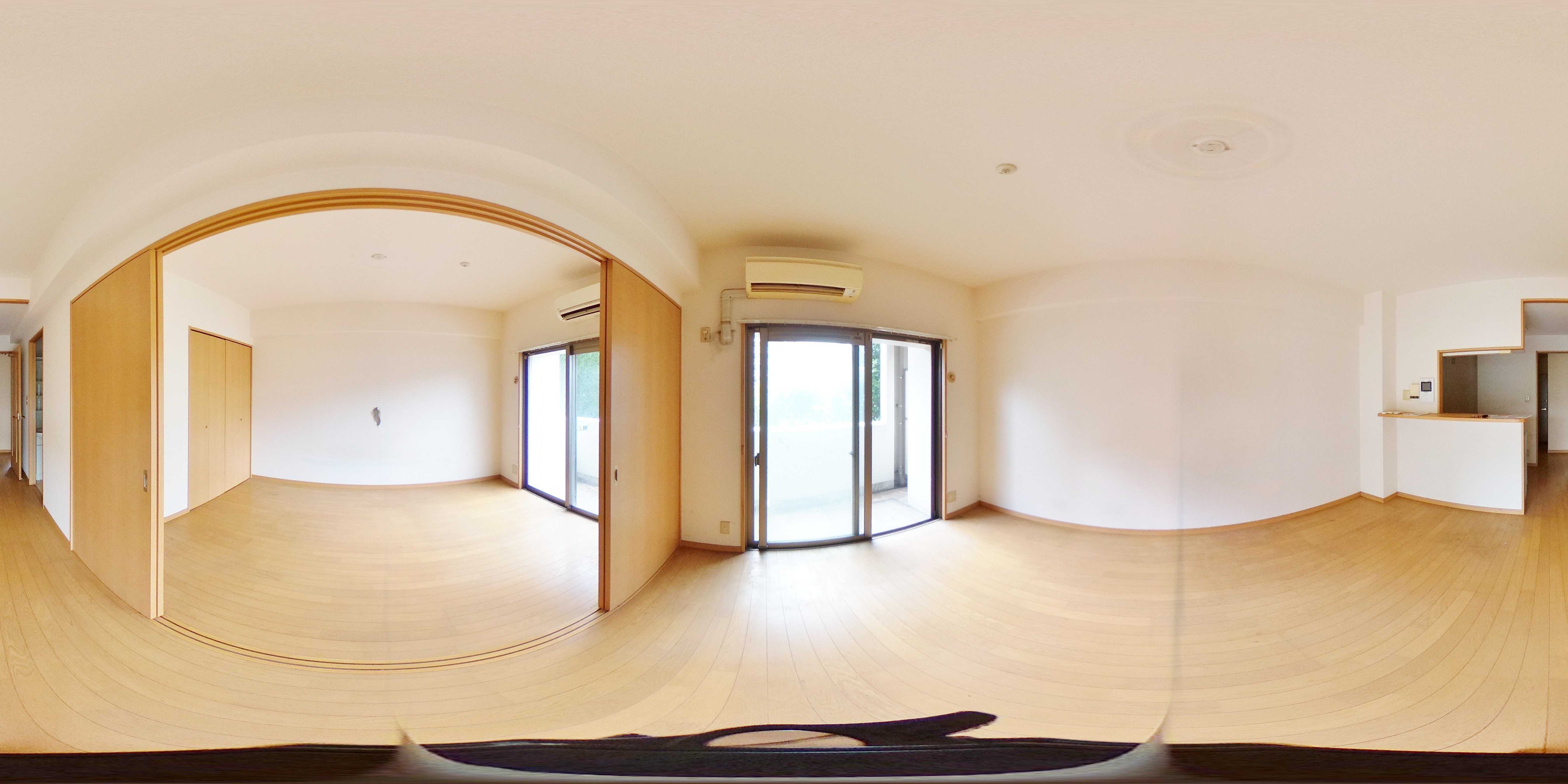 ニューシティアパートメンツ南小倉Ⅱ リビング