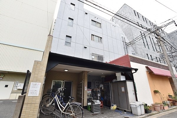 ザ・ポムロール 403号室 外観