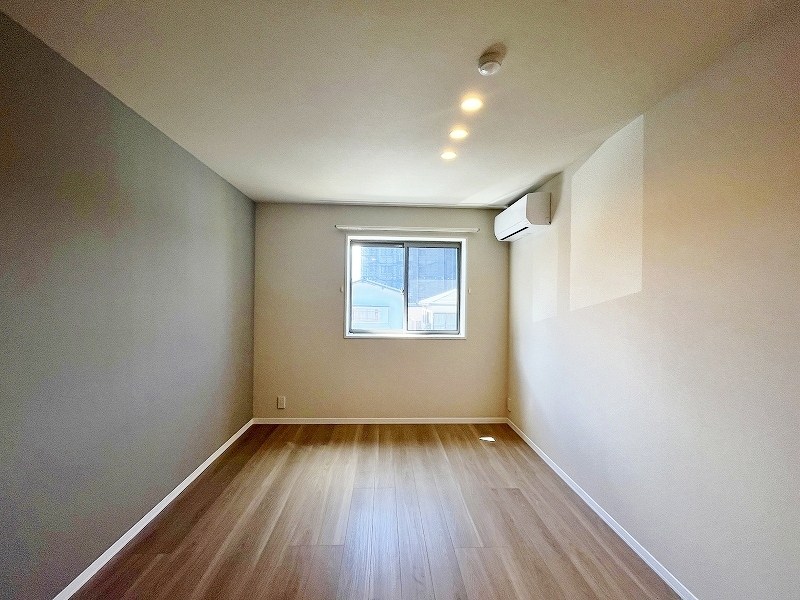 ｖｉｖａｃｅ日明  ベッドルーム