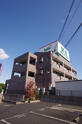 ロワイヤル小倉  201号室 外観